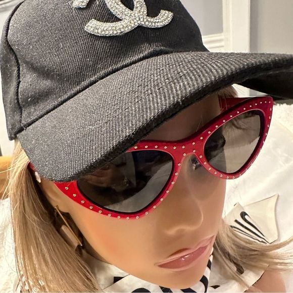 MOSCINO Cat Eye Sunglasses - Picture 2 of 12